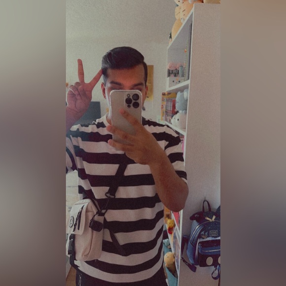 Meet your Posher, Shawn - Picture 5 of 6